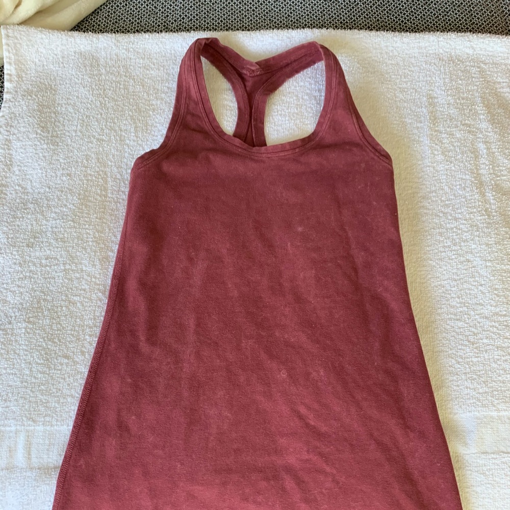 Lululemon top